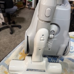 パナソニック 掃除機 紙パック式 軽量 エアダストキャッチャー搭載 ライトグレー MC-PJ22A-Hの画像