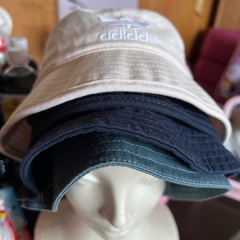 TOMMYヒルフィガー、POLO、adidas等バケハ全て1つ500円の画像