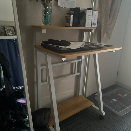 ほぼ新品！パソコンデスク 60cm 棚付き 早い者勝ち