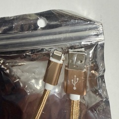 取引中ライトニング　USB充電ケーブル　未使用の画像