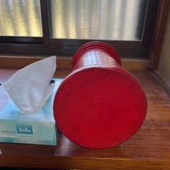 郵便ポストの貯金箱の画像