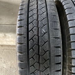BRIDGESTONE ダンロップ　中古タイヤ　195 80 15 LTの画像