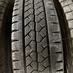 BRIDGESTONE ダンロップ　中古タイヤ　195 80 15 LTの画像