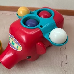 スタッキングカップ、combi ボール転がしの画像