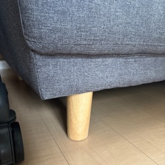 グレーハイバックソファ3人掛けの画像