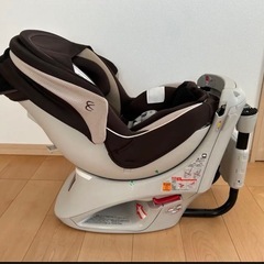 AILEBEBE KURUTTO回転式チャイルドシートの画像