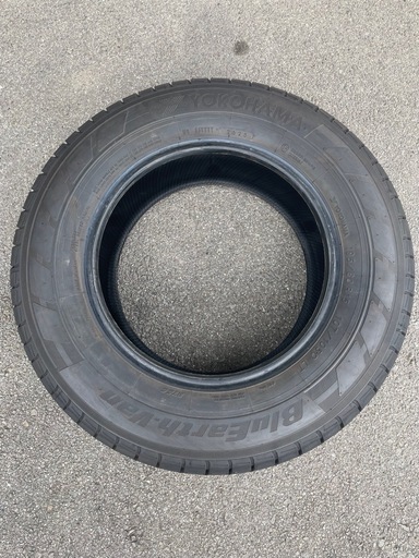【新車外しほぼ新品】タイヤ4本セット 195/80R15 ヨコハマ BluEarth-Van
