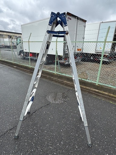 脚立　伸縮脚付き　6段　ハシゴ