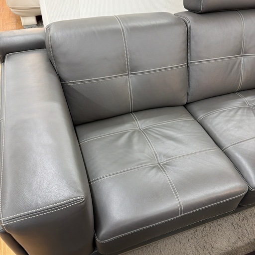 ケルビンジョルマーニ　2.5人掛けソファ【店頭取引限定】【中古品】早い者勝ち！?足立区近郊配送可能！！ 