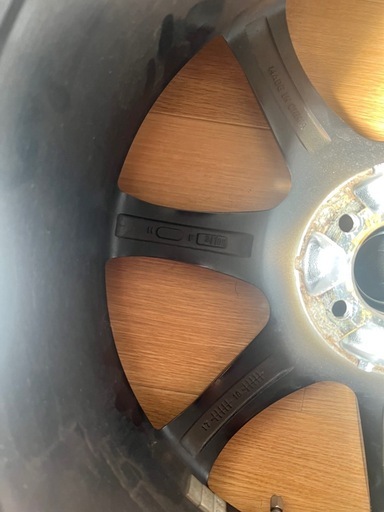 225/40R18