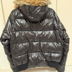 美品⭐︎正規品、モンクレールダウンの画像