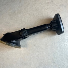 マグネット式車載スマホホルダーの画像