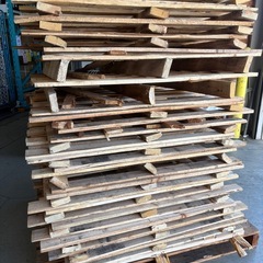 無料　引取限定 木製パレット 潰れてますの画像