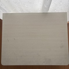 ニトリローテーブルの画像