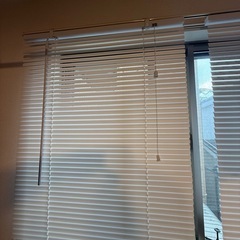 ブラインド2点の画像