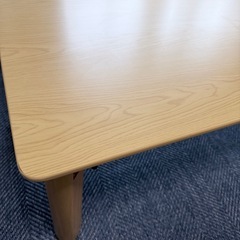 折りたたみテーブルの画像