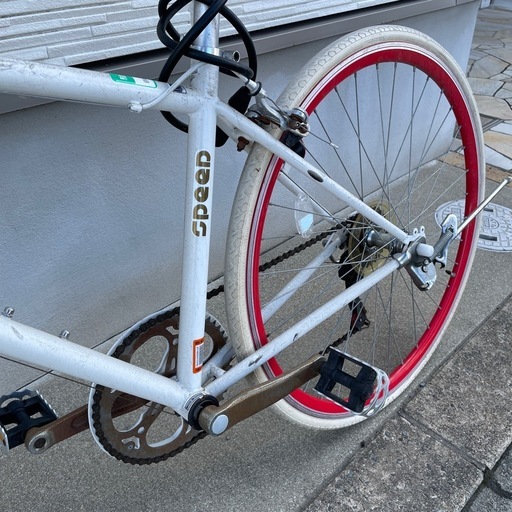 クロスバイク  ロードバイク　自転車　ギア付き　白　ホワイト　赤　レッド