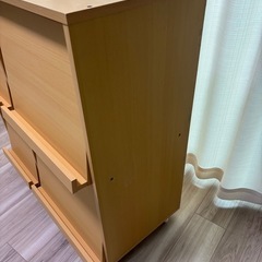 フラップ扉　収納棚の画像