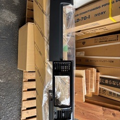 ハイエースダークプライムSハンドル、パネル新車外しの画像