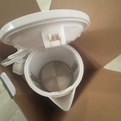 電気ポットの画像