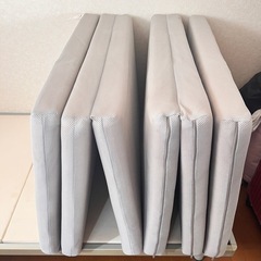 シングルサイズの折りたたみベッの画像