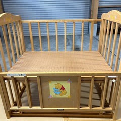 ベビーベッドの画像