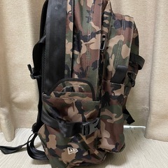 【美品】NEW ERA 迷彩リュック 大容量35L／アメリカ購入／PC収納OKの画像
