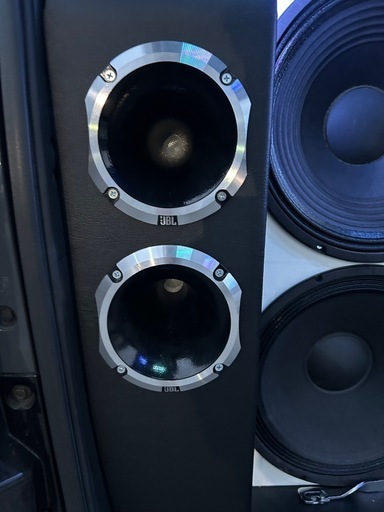 外向きオーディオ　スピーカー　JBL