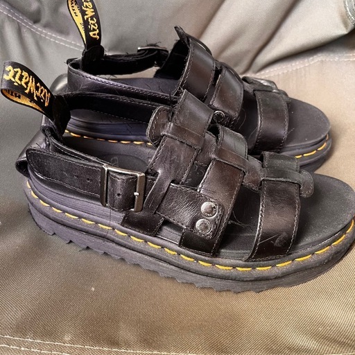 Dr. Martens ドクターマーチン スポーツサンダル