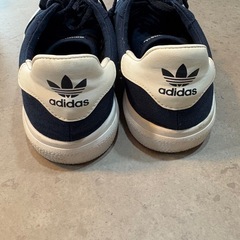 adidas スニーカー　ローカット　27センチの画像