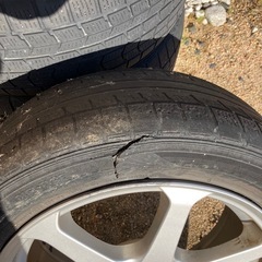 スタッドレスタイヤの画像