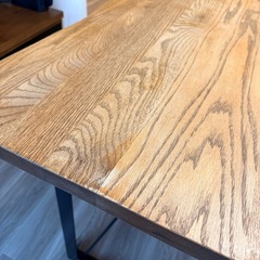 ダイニングテーブルの画像