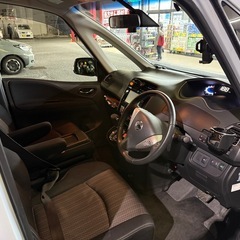 日産セレナ2015年　ハイブリットの画像