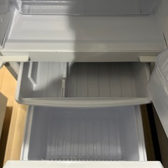 シャープ冷蔵庫の画像