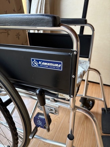 カワムラ製折りたたみ車椅子