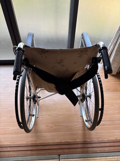 カワムラ製折りたたみ車椅子