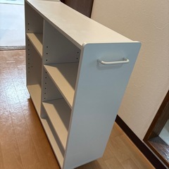 押し入れ収納ラック(本棚?)キャスター付きの画像