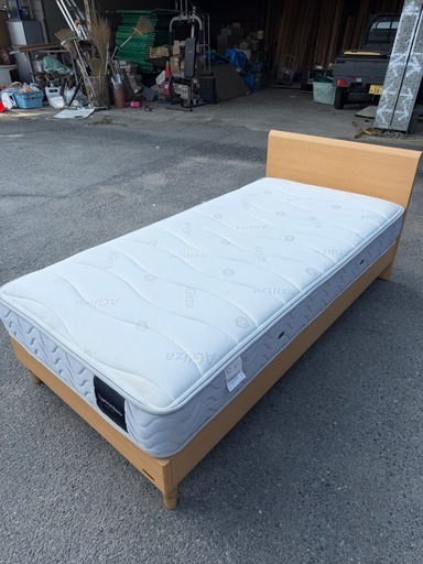France bed フランスベット製　シングルベッド　ベットフレーム付き