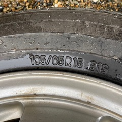 20プリウス純正ホイールの画像