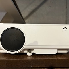 【WiFi対応】プロジェクター 6000LM フルHD対応 スマホ接続OKの画像