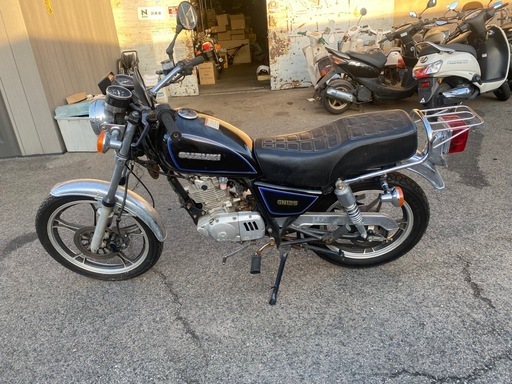 スズキ　GN125 書付　実動　低走行　ベース