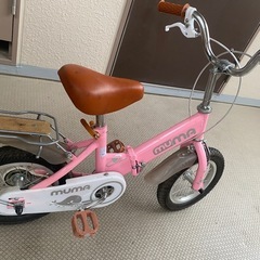 子供の自転車の画像