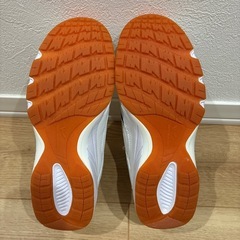 体育館シューズ  23.5㎝の画像