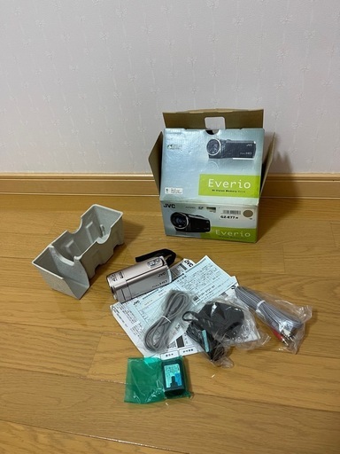 ビクターJVCSD対応フルハイビジョンビデオカメラ（ピンクゴールド）GZ-E77