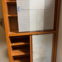 食器棚の画像