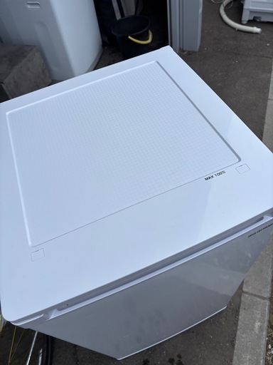アイリスオーヤマ 60L 冷凍庫 IUSD-6B-W 2022年製 右開き