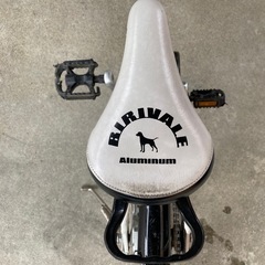 キッズ16インチ自転車補助輪付きの画像