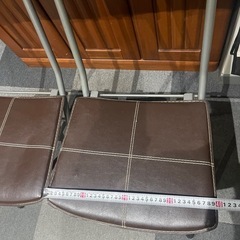 2脚セット　1500円　　折りたたみパイプ椅子の画像