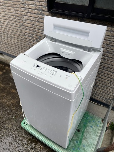 美品　2022年製　洗濯機　6キロ　使用半年　ホワイト