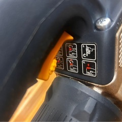 直接引き取りまたは近隣配送限定/BOSCH 電動鋸 GST 85 PBE 作業台付きの画像